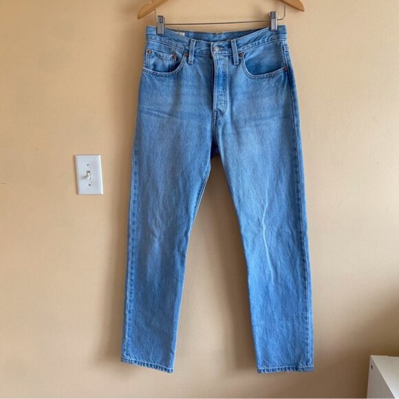 Levis Premium 501 Original Fit Jean Light Wash Size 27x30 100% Cotton Button Fly - Picture 16 of 16